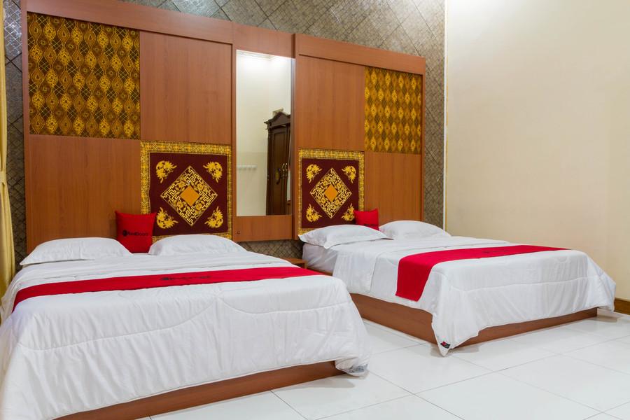 Reddoorz @ Pataruman Garut Esterno foto