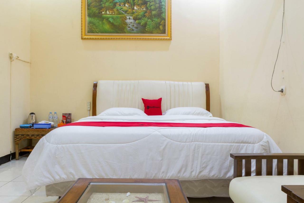 Reddoorz @ Pataruman Garut Esterno foto